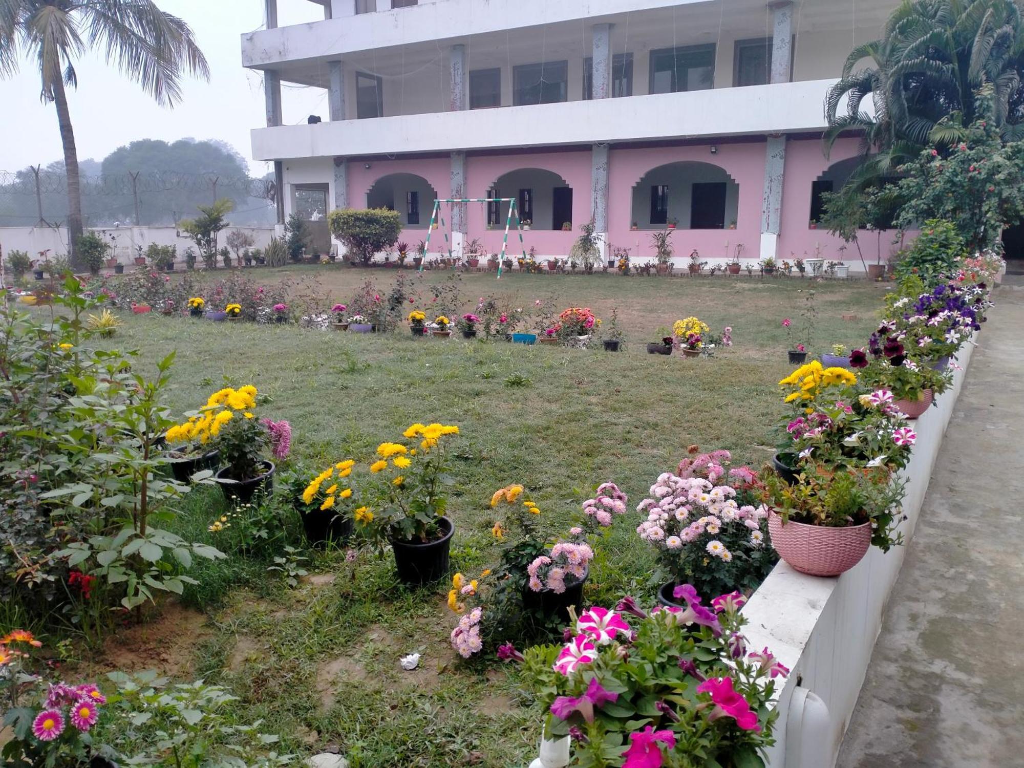 Vedic Villa Varanasi Exterior photo